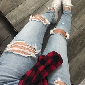 SASHA DISTRESSED LOW RISE DENIM JEANS